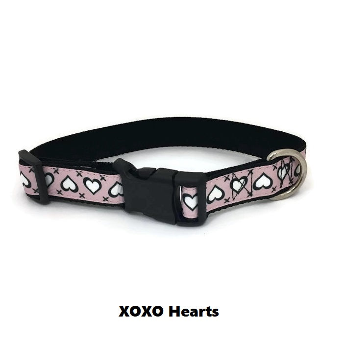 Halzband Dog Collar with XOXO Hearts Theme